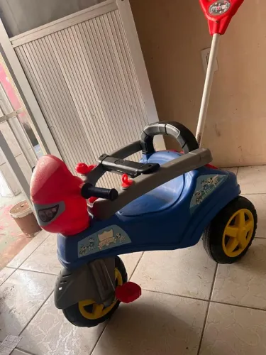 Triciclo Infantil Maral com Empurrador