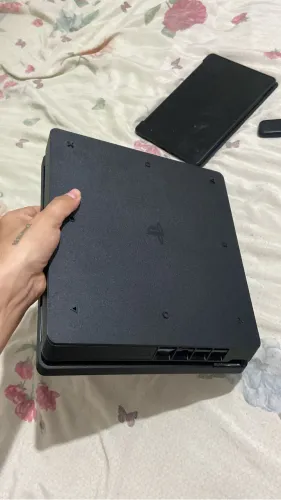 PS4 Slim 1 TB