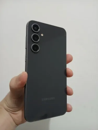 S23 FE 256GB + caixinha + carregador