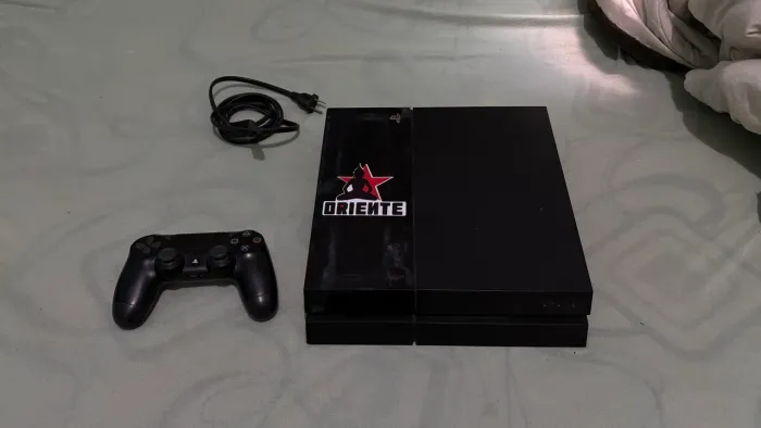 PS4 fat usado 