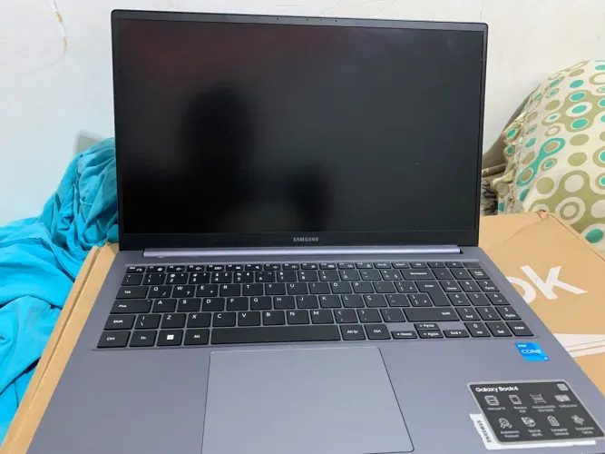 Notebook Samsung NOVO sem uso 