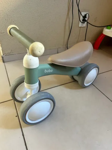 Bicicleta de equilíbrio buba