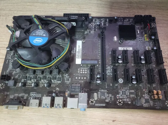 Placa mae p/mineração b250btc + processador g3930 + 4gb ram DDR4