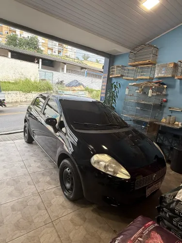 Fiat Punto Attractive 1.4 Fire Flex 8V 5P 2011