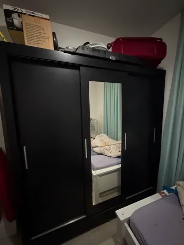 guarda roupa semi novo