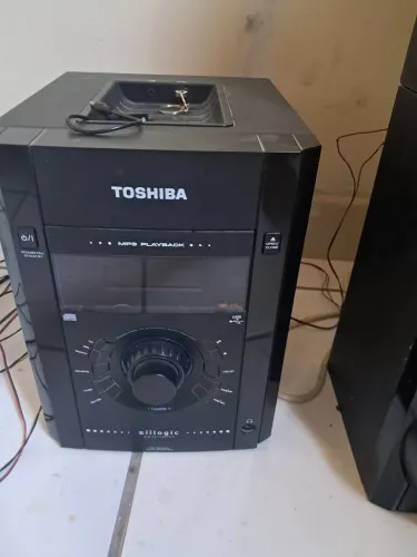 Vendo aparelho de som da Marca Toshiba, aparelho funcionando tudo pega pendrive.