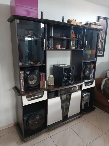 Estante super conservada 