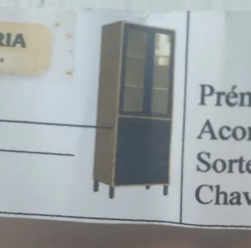 Cristaleira nova.