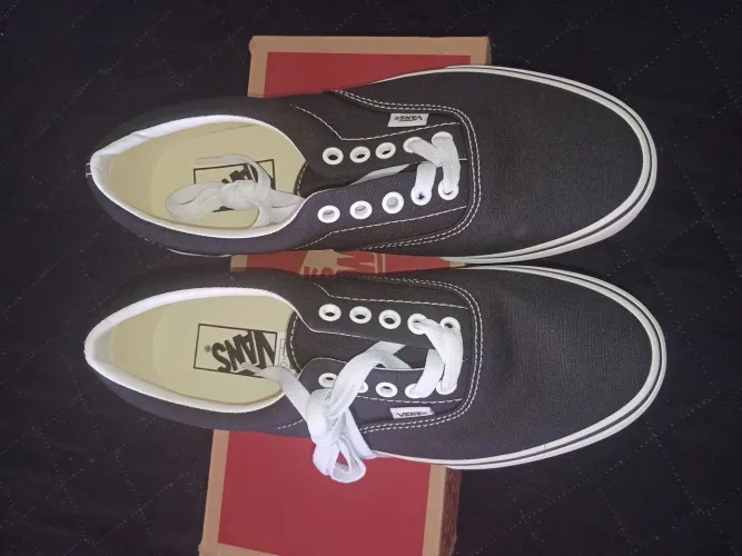 Tênis VANS ERA - ORIGINAL - novo na caixa - Tam 38