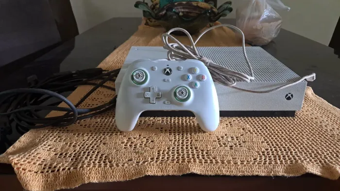 Xbox one S + controle GameSir G7 SE
