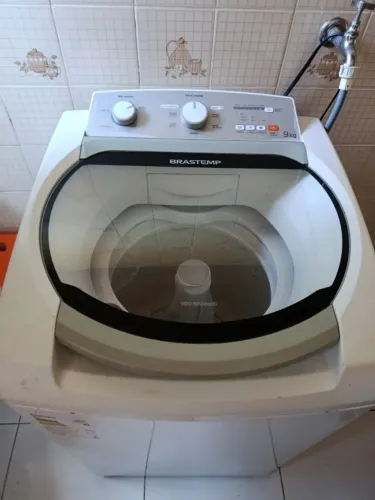 Maquina de lavar Brastemp 9kg em ótimo estado
