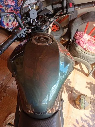 Vendo moto kavazaki 650 cc moto toda original 