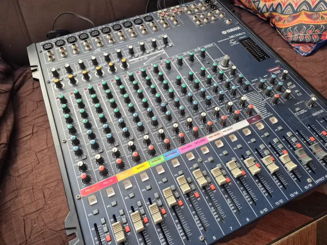 MESA DE SOM YAMAHA ANALOGICA 16 CANAIS
