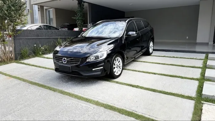 Volvo V60 T-5 Kinetic 2.0 245cv 5P 2015