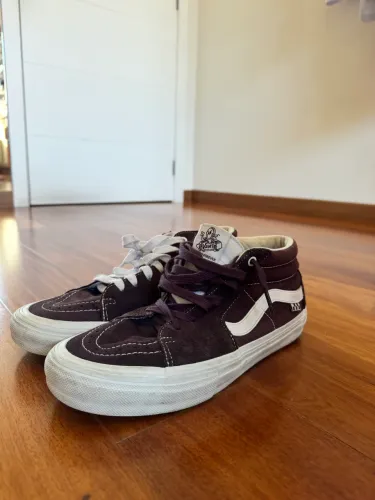 Tênis cano alto Vans Hi-Sk8 bordô/vinho