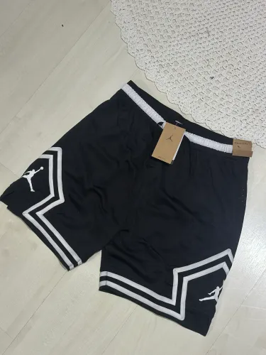 Bermuda Jordan tamanho G
