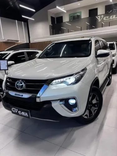 Toyota Hilux SW4 SRX Diamo. 4X4 2.8 TB DIE AUT 2019