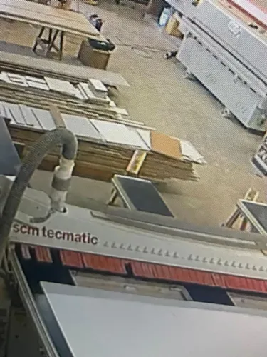MARCENARIA COMPLETA PORTAS FECHADAS NO PARANÁ PRÓXIMO A ARAPONGAS