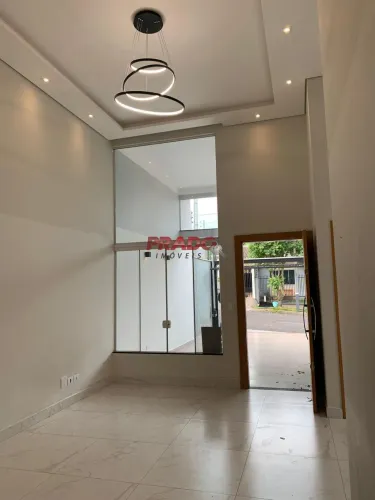 Casa à venda em Maringá, Jardim Petrópolis, com 1 suíte, com 95 m²