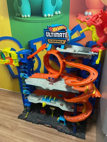 Hot Wheels Pista City Ultimate Garage 90cm  NOVA!!!