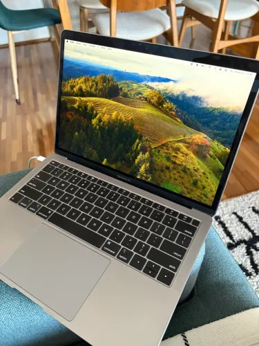 MacBook Air 13 - 2019 com carregador