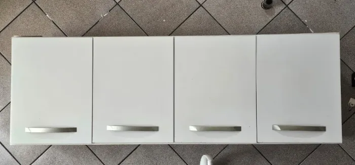Vendo armário de parede de 4 portas
