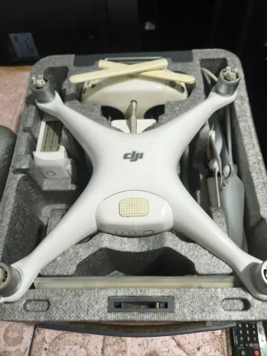 Drone dji Phantom 4 conservado bateria