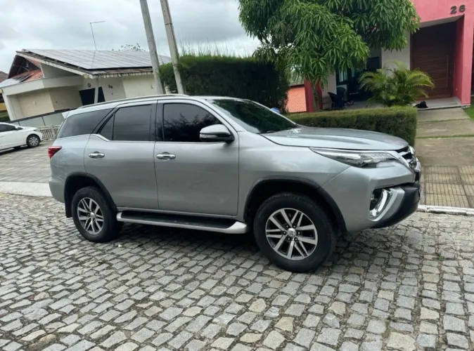 Toyota Hilux SW4 SRX 4X4 2.8 TDI 16V Dies. Aut. 2017