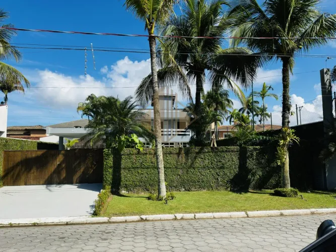 Casa em Condomínio para Venda em Guarujá, Jardim Acapulco, 4 dormitórios, 2 suítes, 4 banh