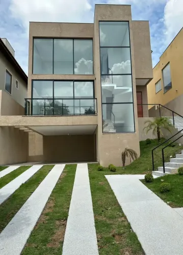 Excelente Casa Isolada piscina totalmente privativa 3 suites - 6 vagas Condomínio Reserva 
