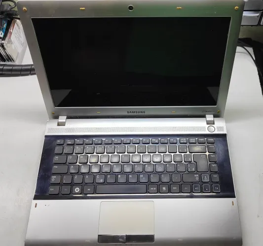 Lote 3 Aparelhos (2 Notebooks + 1 Netbook) - Liga Sem Vídeo / Para Peças ou Reparo