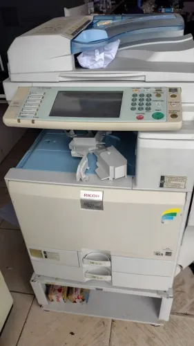 Copiadora A3 rioch c3300