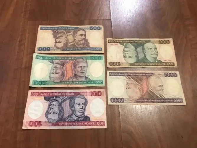 Lote de Cédulas Anos 80 Série Completa