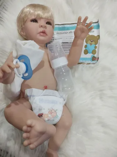 Lindo boneco menino