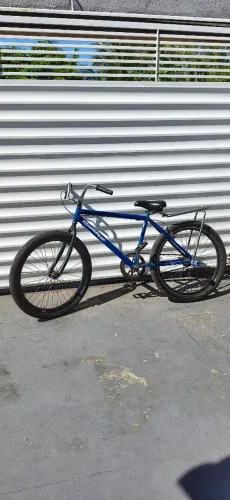 BIKE ARO 26 - AZUL ? montadinha
