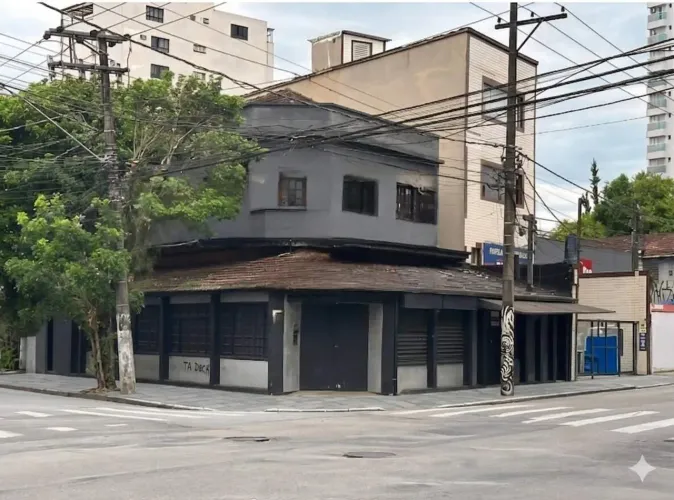 Terreno Comercial à venda em Santos Frente, 495 m², Estuário