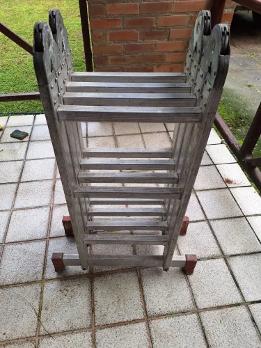 Escada articulada 13 em 1
