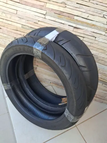 Par Pneus moto esportiva