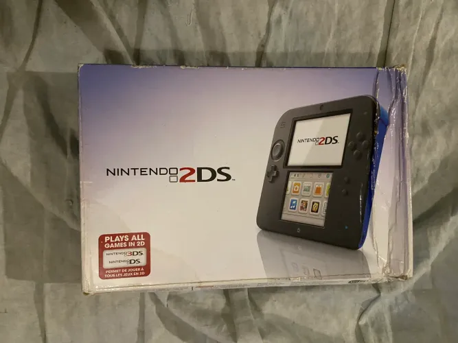 Caixa Nintendo 2DS Vazia com Amassados 