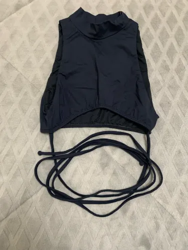 Blusa Cropped de gola baixa fitness