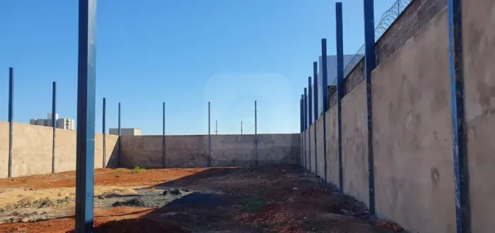 Galpão para locação comercial no bairro Laranjeiras