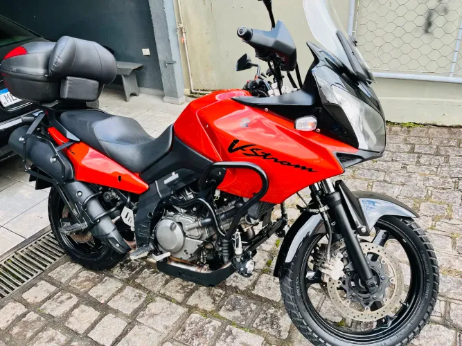 Suzuki DL650 impecável