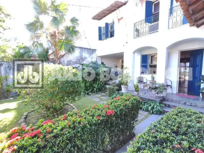 Ilha do Governador - Jardim Guanabara - VENDA - Casa Duplex - 5 Quartos (1 Suítes) - Varan