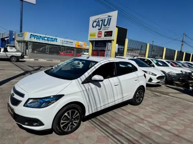 Chevrolet Onix Hatch LTZ 1.4 8V Flex Power Aut. 4P 2015