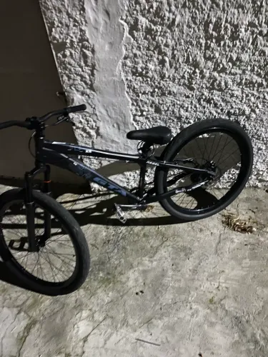Bicicleta aro 26 quadro rebaixado de alumínio GTA