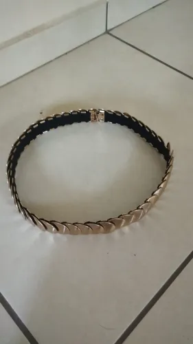 Cinto Feminino Metálico Dourado com Elástico