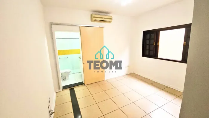 Casa em Condomínio à Venda com 2 Suítes no Parque São Jorge em Taubaté REF: CA1851