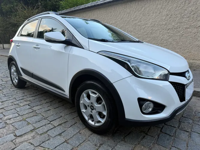 Hyundai HB20X Style 1.6 Flex 16V Aut. 2014