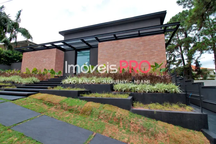 Maravilhosa casa térrea no Alpha I