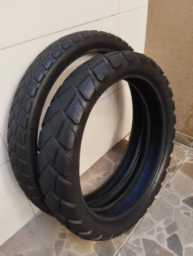 2 pneus original pra Lander// XRE 300